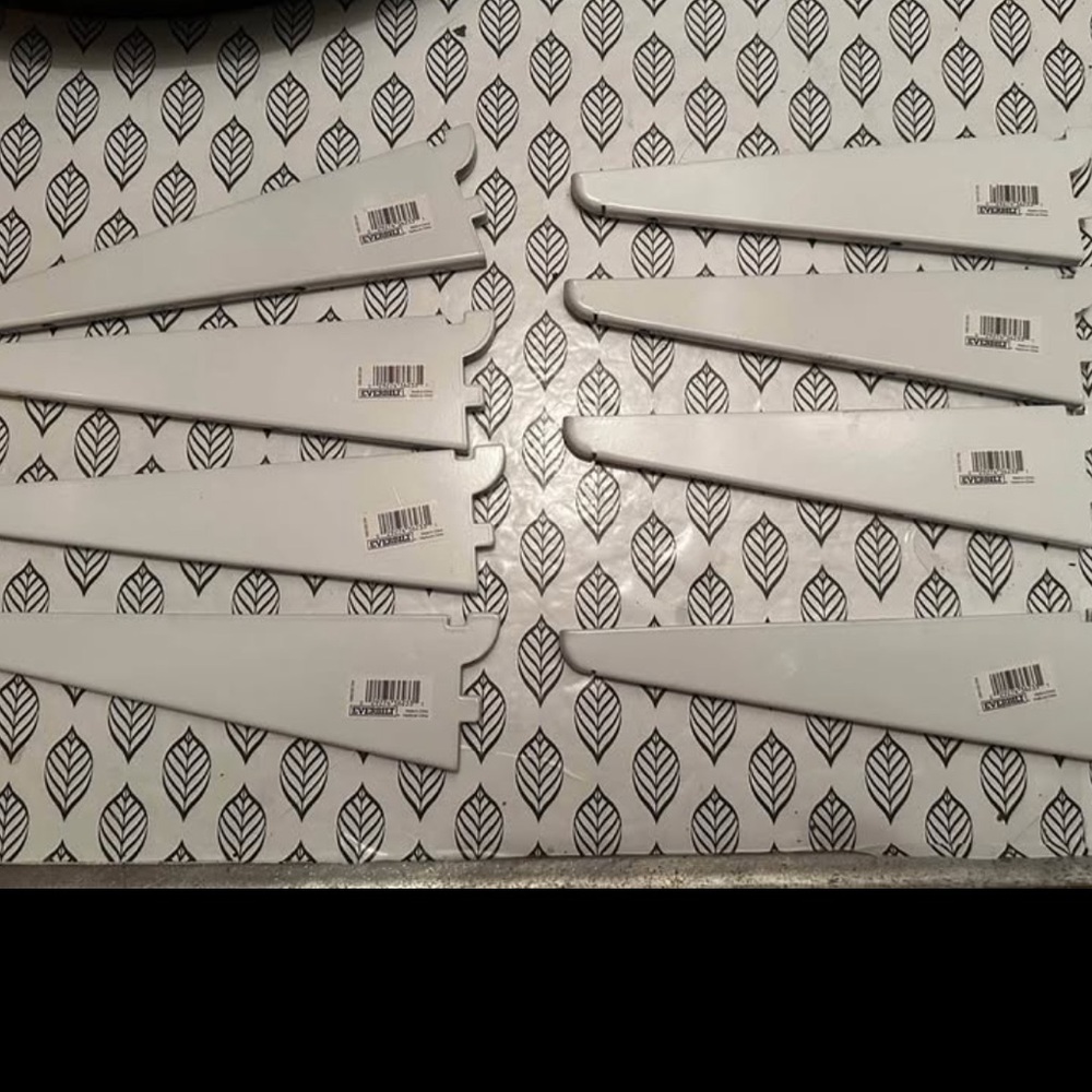 8 Everbilt 10.6 in. x 2.7 in. White Super Duty Shelf Bracket